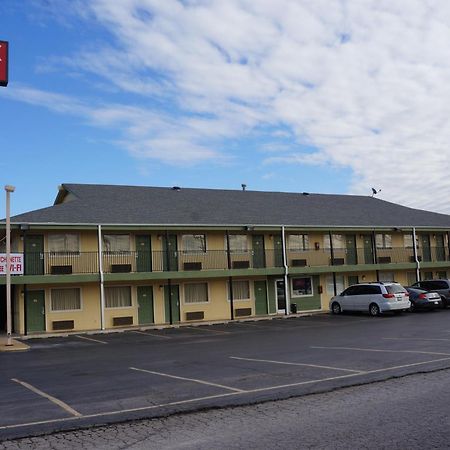 Delux Inn Tulsa Esterno foto