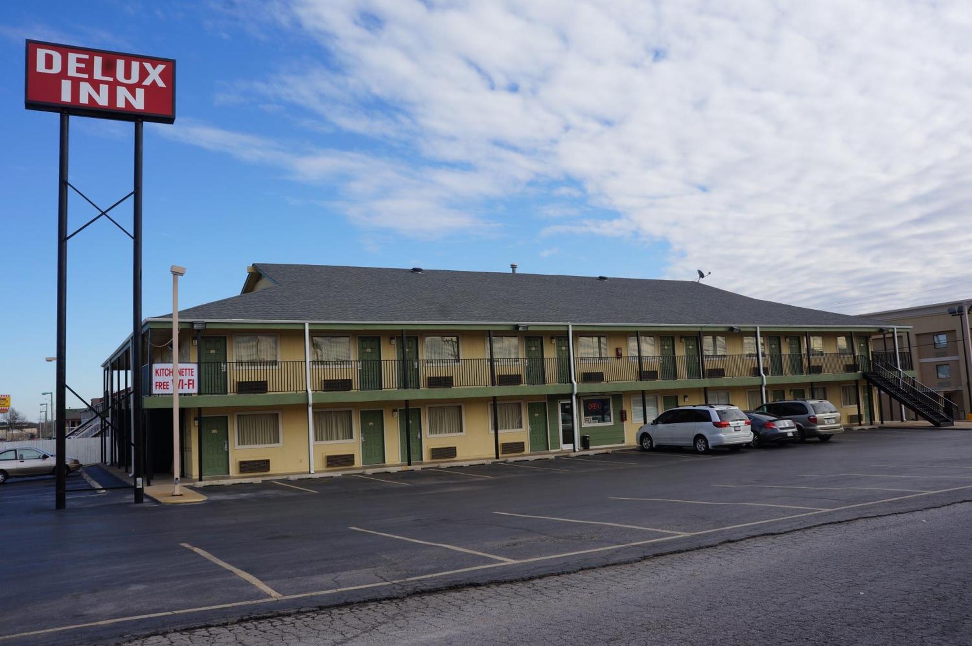 Delux Inn Tulsa Esterno foto
